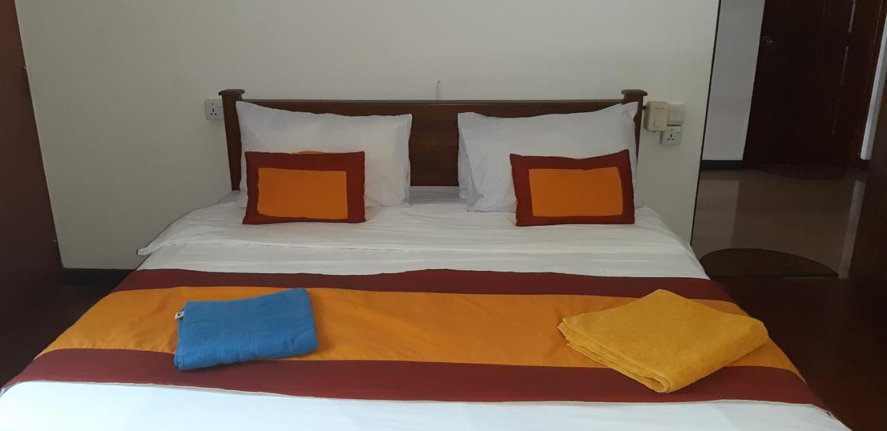 Kandy Green View Bungalow Bagian luar foto