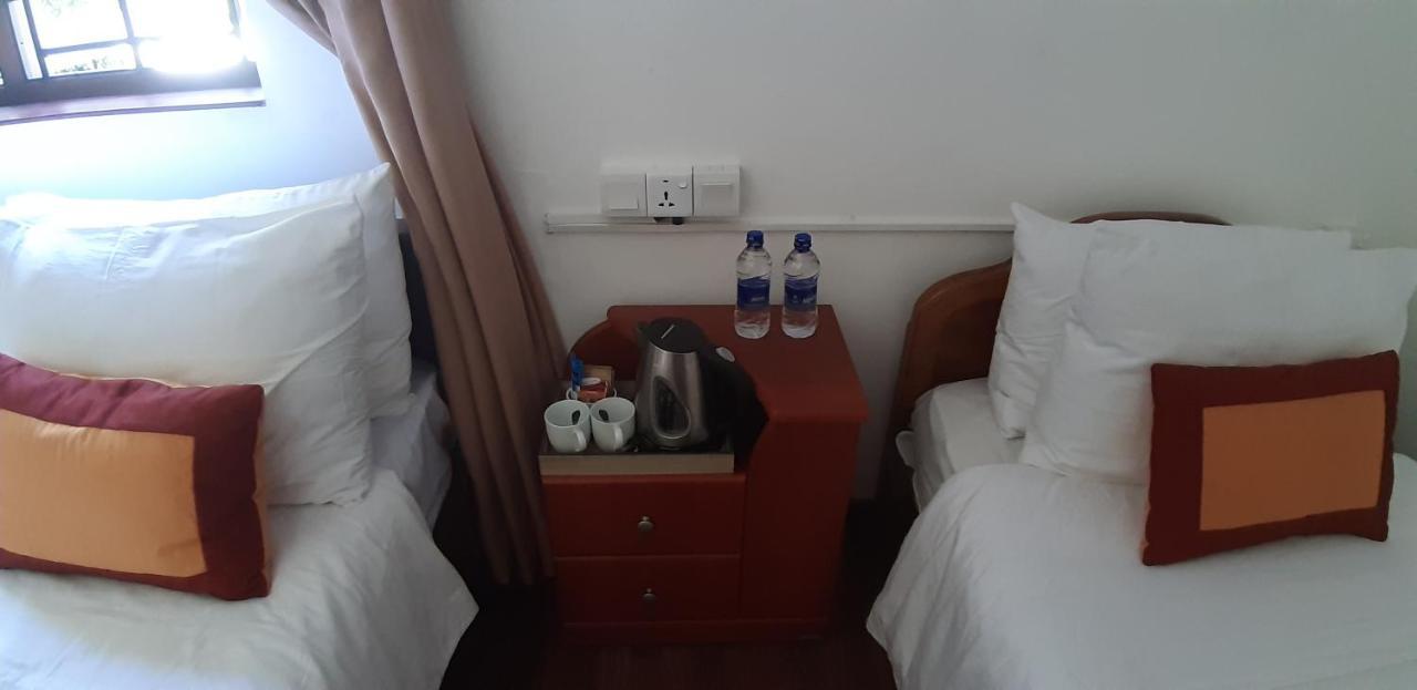 Kandy Green View Bungalow Bagian luar foto