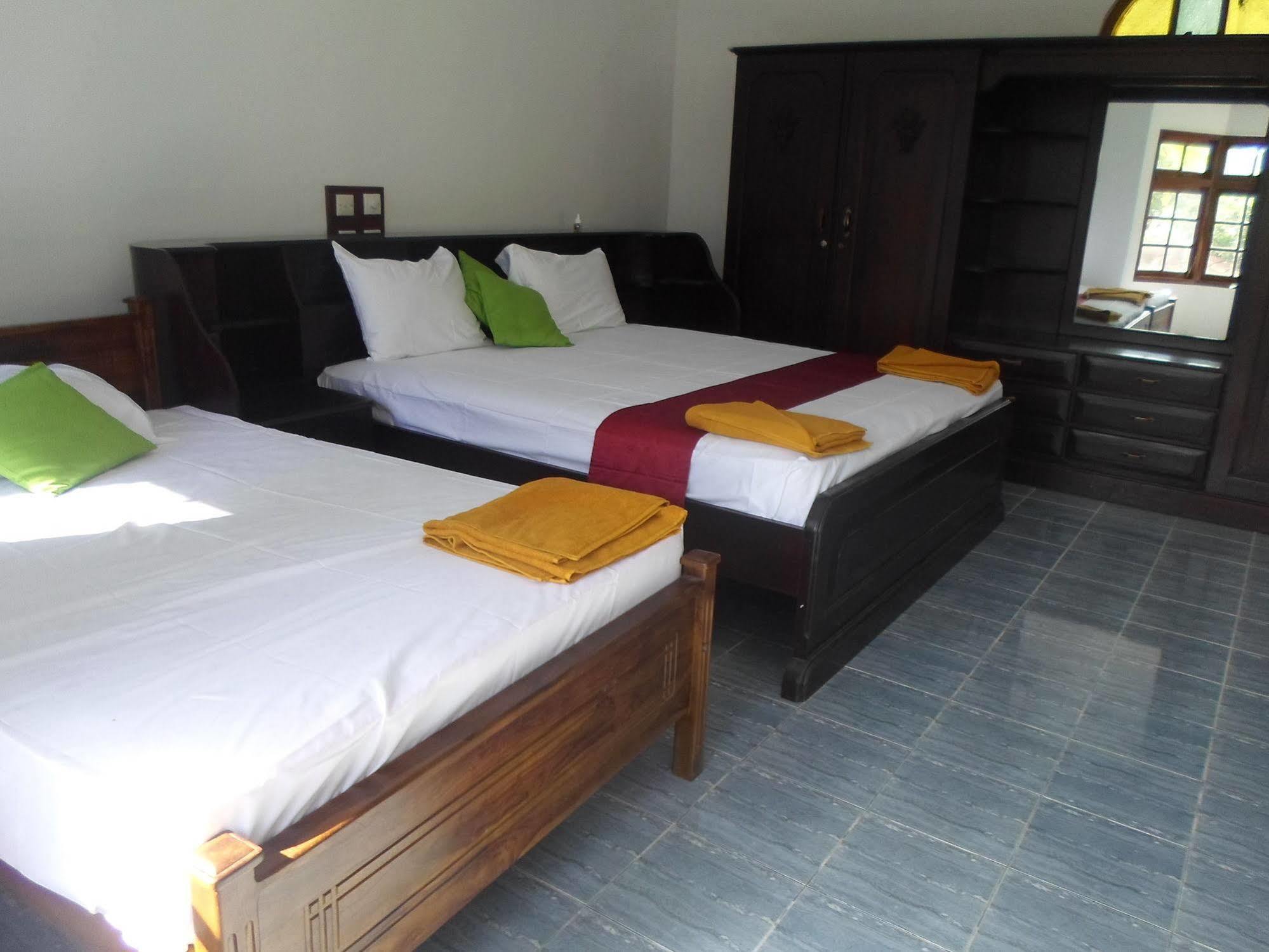Kandy Green View Bungalow Bagian luar foto