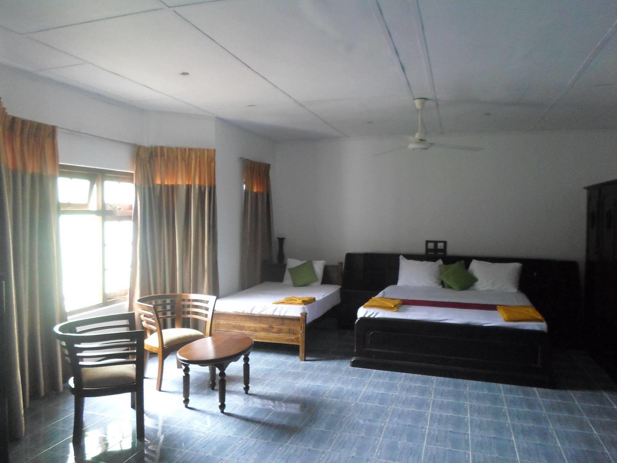 Kandy Green View Bungalow Bagian luar foto