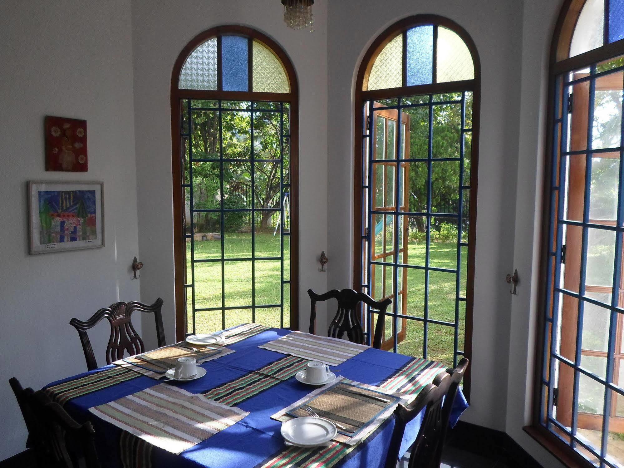 Kandy Green View Bungalow Bagian luar foto