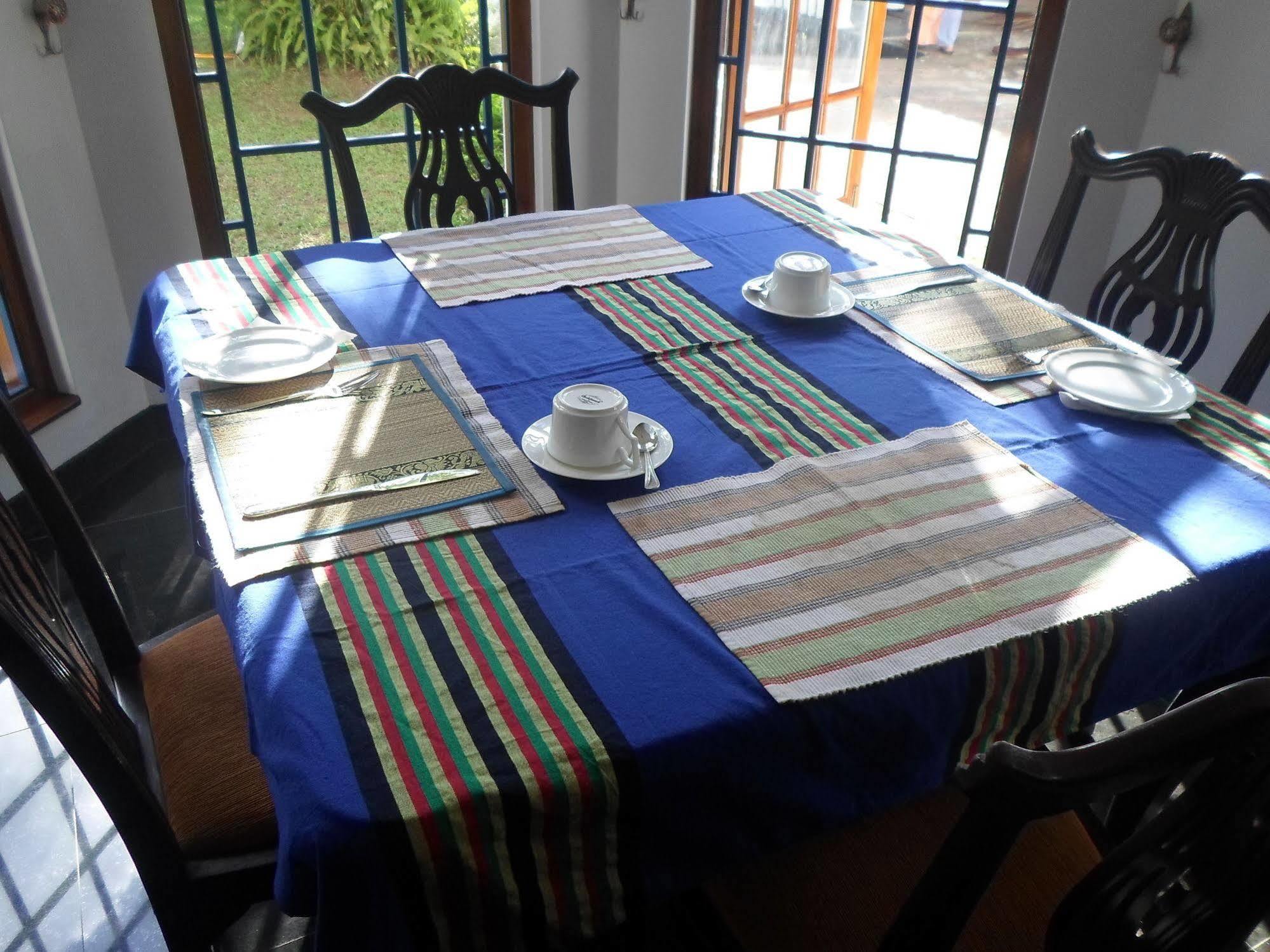 Kandy Green View Bungalow Bagian luar foto